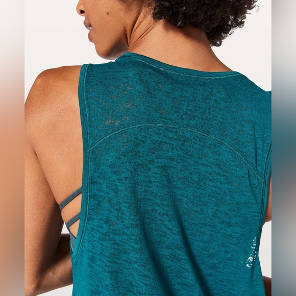NWT Lululemon Round Two Tank in Dark Uniform Blue Size 8. - Picture 9 of 11